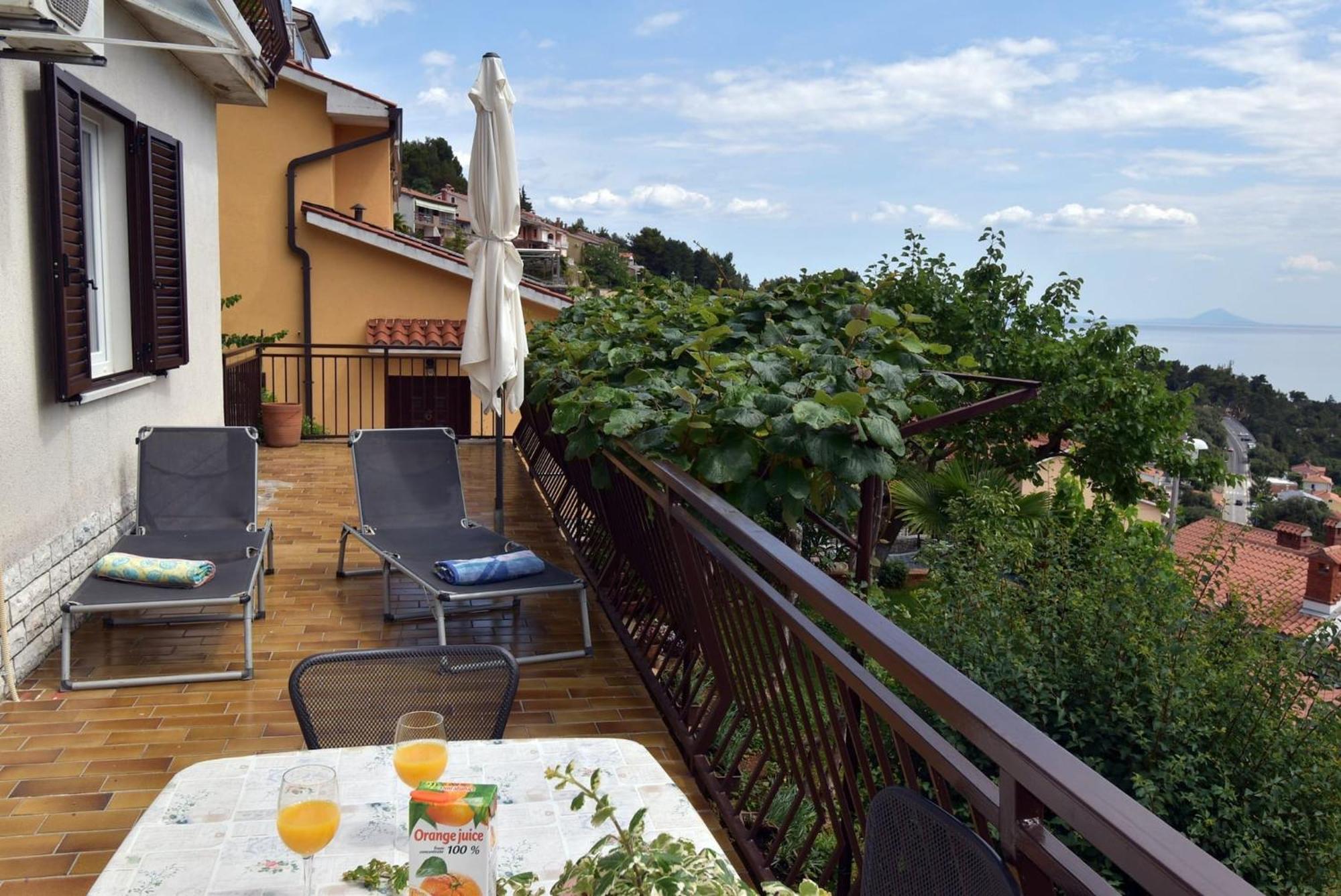 Apartment Neda In Rabac With Bay View Luaran gambar