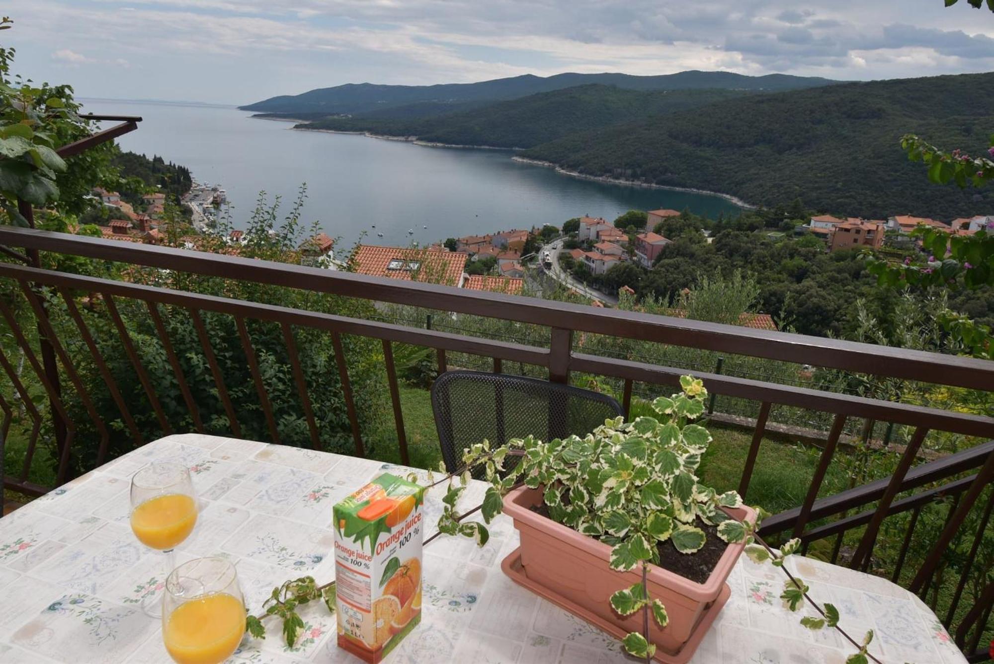 Apartment Neda In Rabac With Bay View Luaran gambar